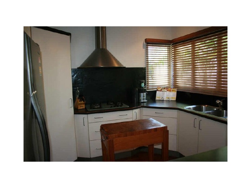 71 Eleventh Avenue, Kedron QLD 4031