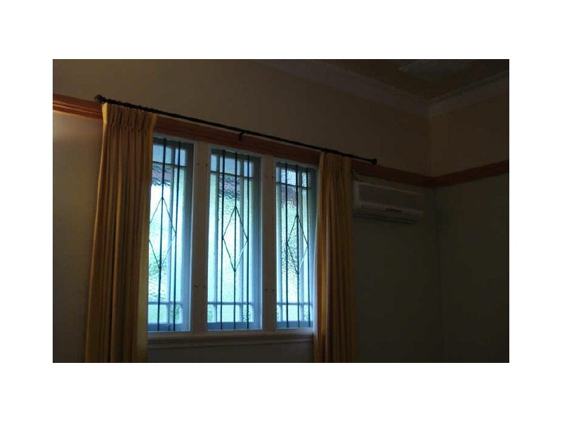 77 Tenth Avenue, Kedron QLD 4031