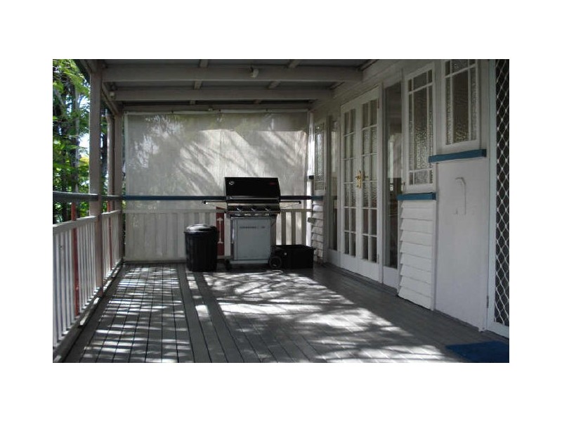 77 Tenth Avenue, Kedron QLD 4031