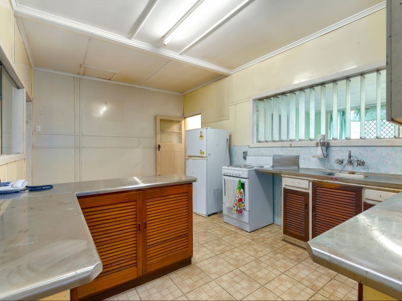 26 Matthews Street, Stafford QLD 4053