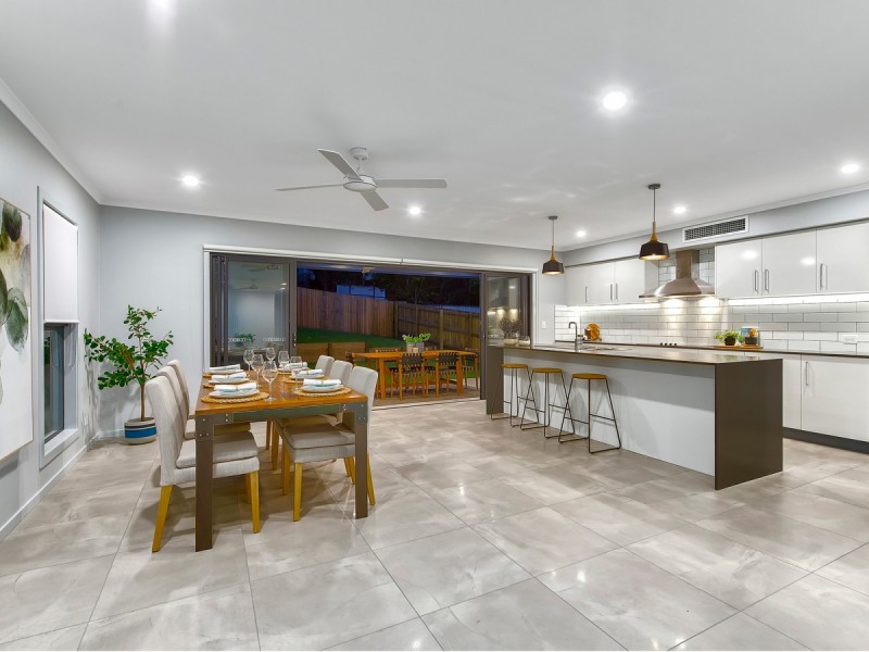 17a Willowie Street, Stafford QLD 4053