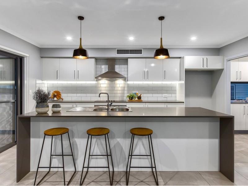 17a Willowie Street, Stafford QLD 4053