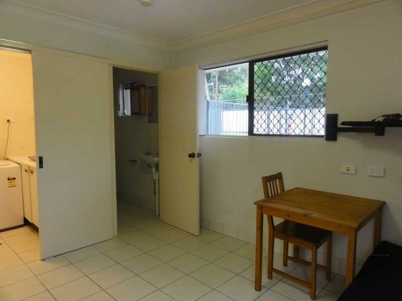 8a/46 Crump Street, Holland Park West QLD 4121