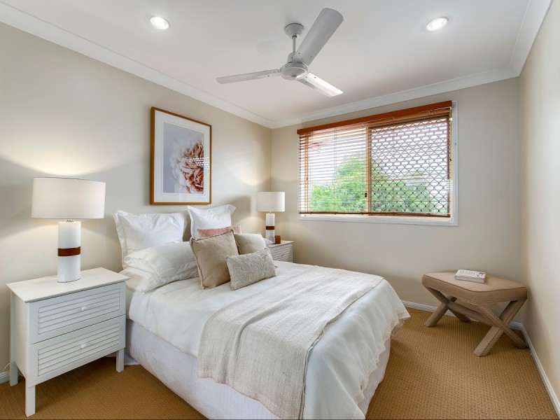 2/182 Trouts Road, Stafford Heights QLD 4053