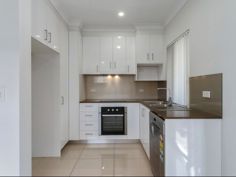 2/68 Gillies Street, Zillmere QLD 4034