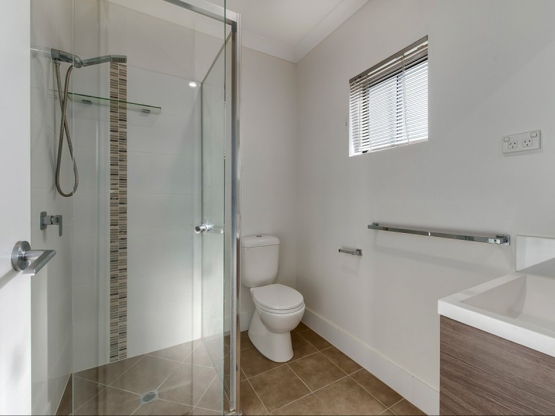 2/68 Gillies Street, Zillmere QLD 4034