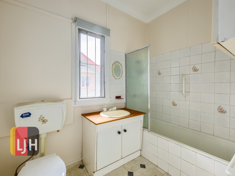 21 Theodore Street, Stafford QLD 4053