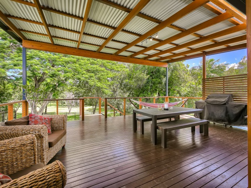 16 Rhodes Street, Stafford QLD 4053