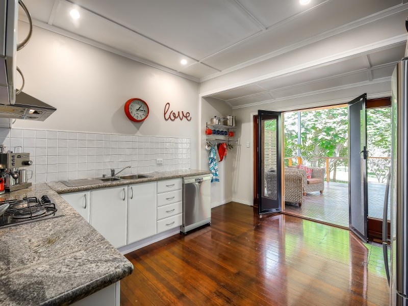 16 Rhodes Street, Stafford QLD 4053