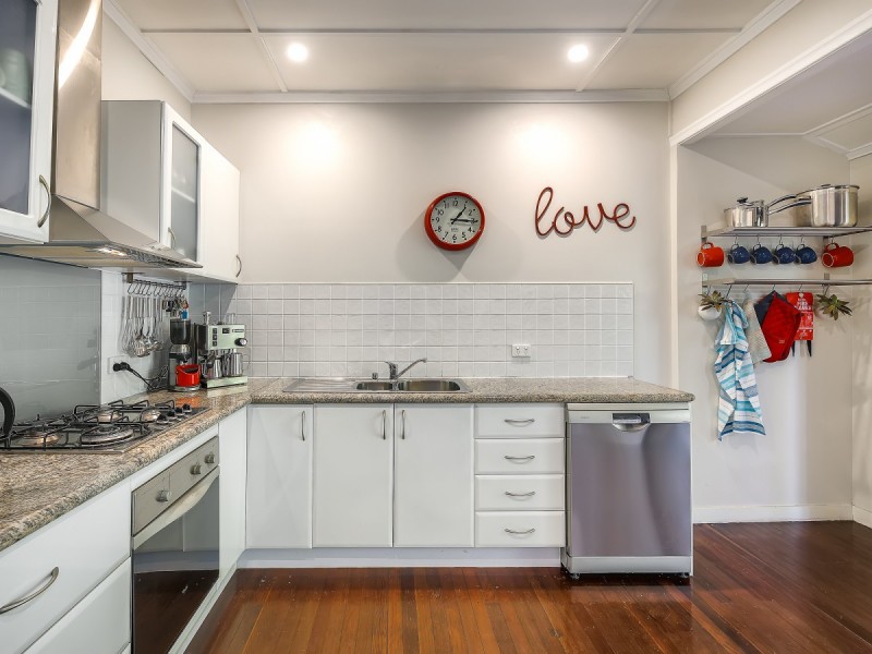 16 Rhodes Street, Stafford QLD 4053