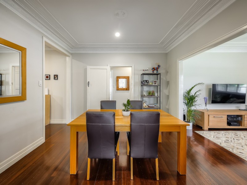 16 Rhodes Street, Stafford QLD 4053