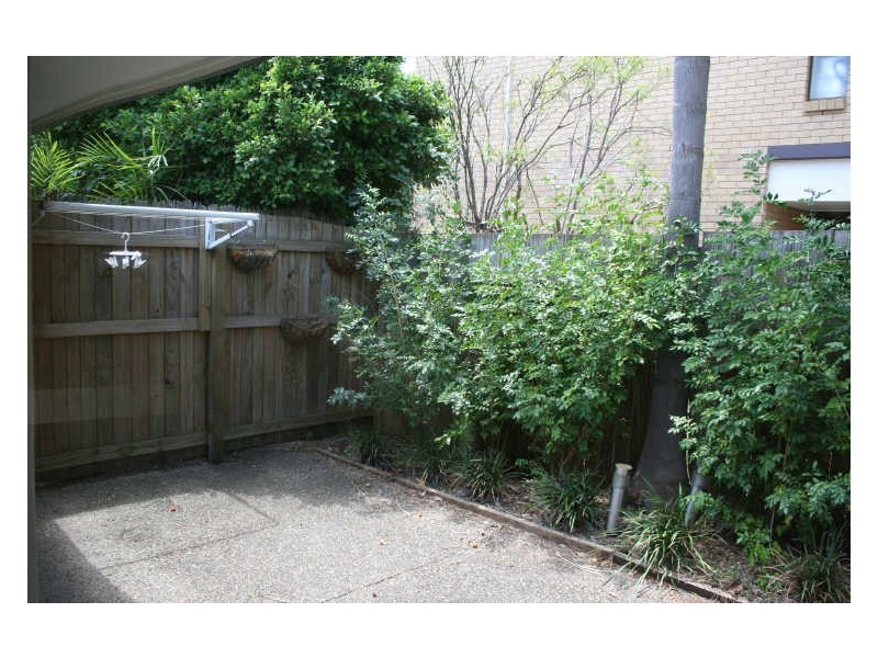 3/65 Erneton Street, Newmarket QLD 4051