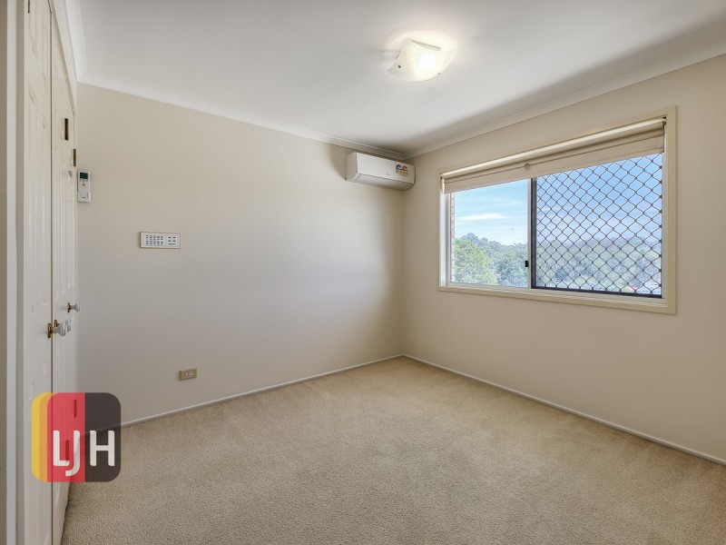 18 Redford Crescent, Mcdowall QLD 4053