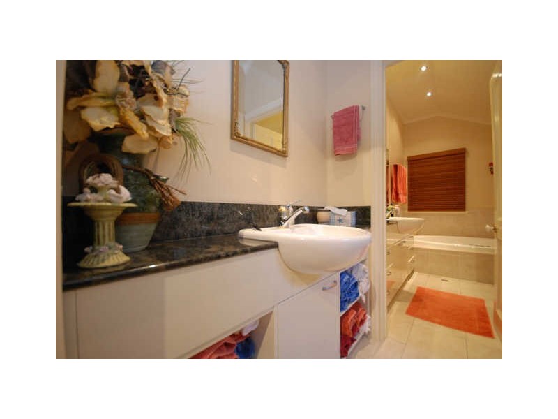 44 Fifth Avenue, Wilston QLD 4051