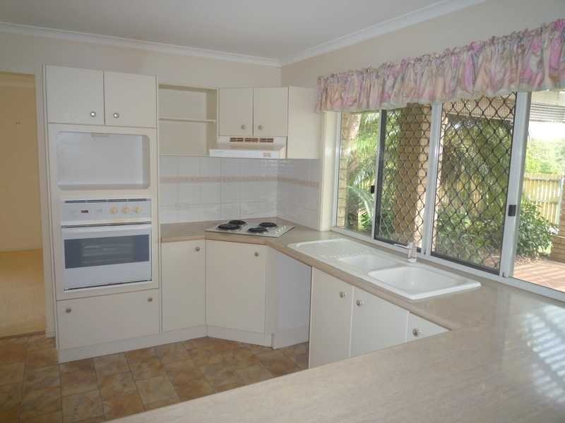 18 Redford Crescent, Mcdowall QLD 4053