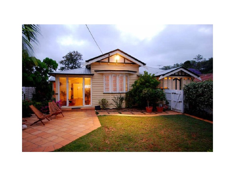 110 Constitution Road, Windsor QLD 4030