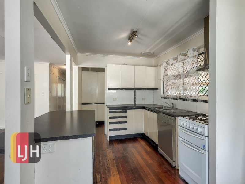 25 Braidwood Street, Everton Park QLD 4053