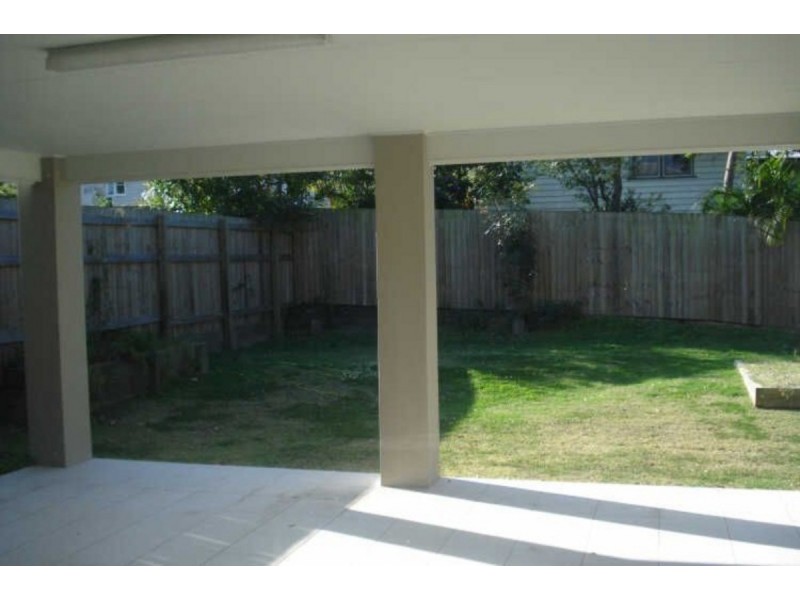 6 Lewis Street, Clayfield QLD 4011