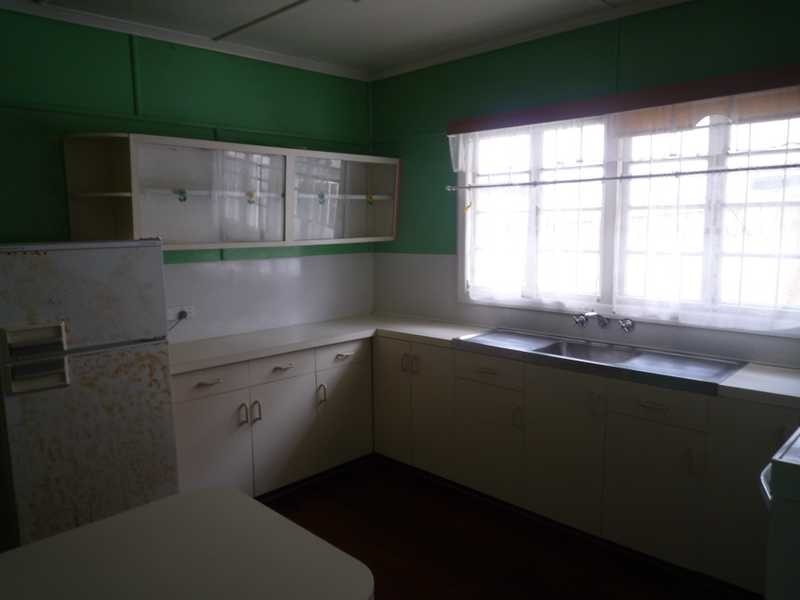 86 Mawson Street, Stafford Heights QLD 4053