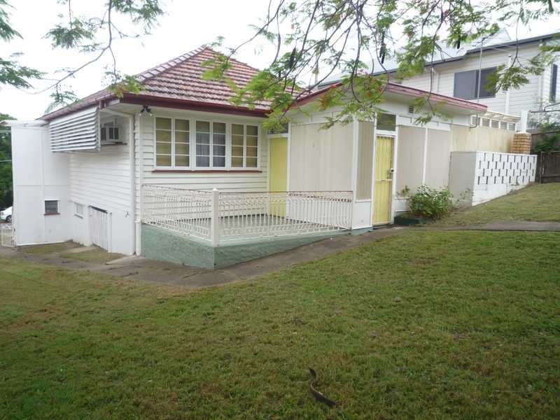 86 Mawson Street, Stafford Heights QLD 4053