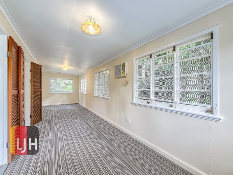 33 Gamelin Crescent, Stafford QLD 4053