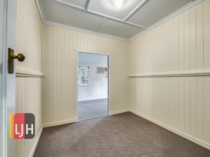 33 Gamelin Crescent, Stafford QLD 4053