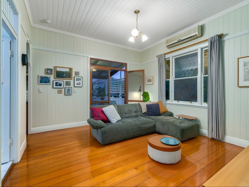 7 Armentieres Street, Kedron QLD 4031