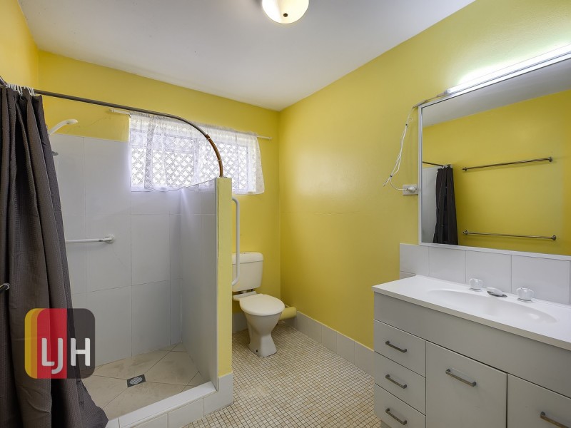 2/56 Leiper Street, Stafford QLD 4053