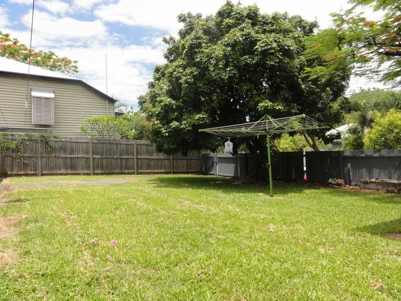 1 Baradine Street, Newmarket QLD 4051