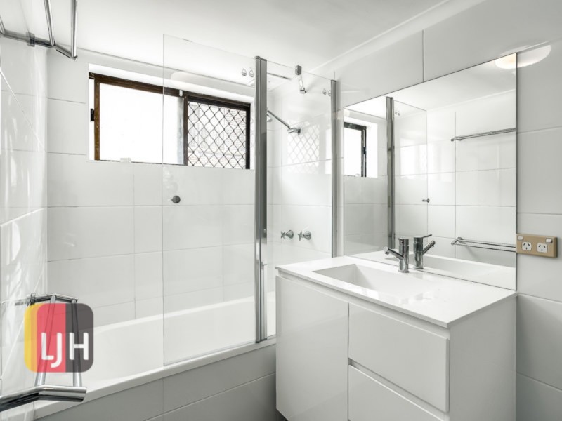 2/108 Leckie Road, Kedron QLD 4031