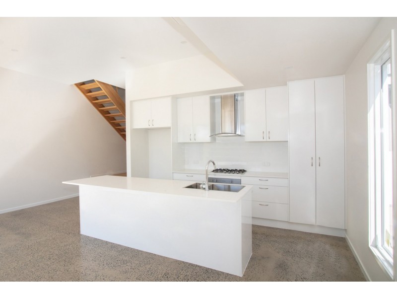 2/87 Brookfield Road, Kedron QLD 4031