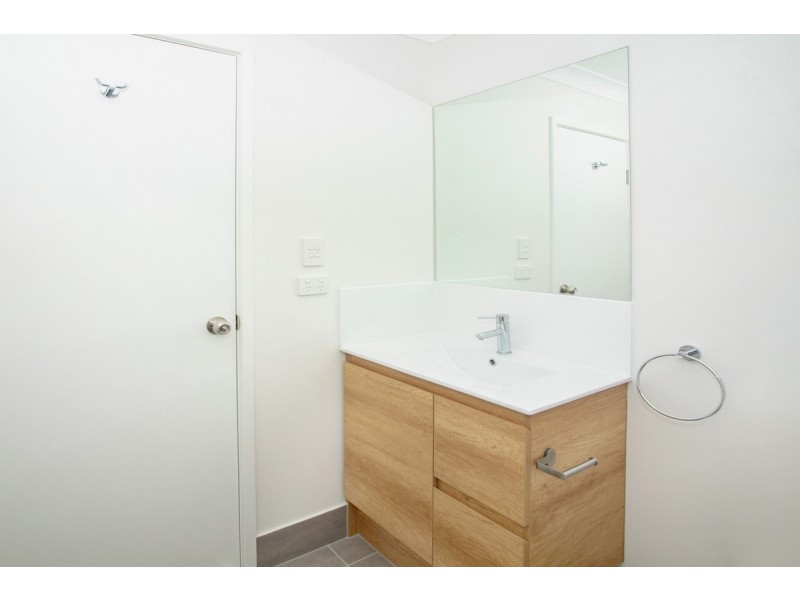 2/87 Brookfield Road, Kedron QLD 4031