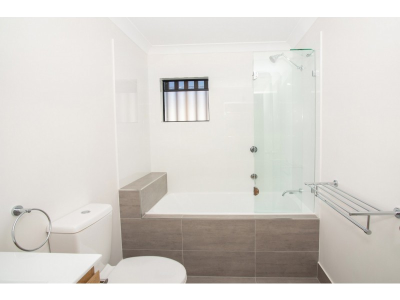 2/87 Brookfield Road, Kedron QLD 4031