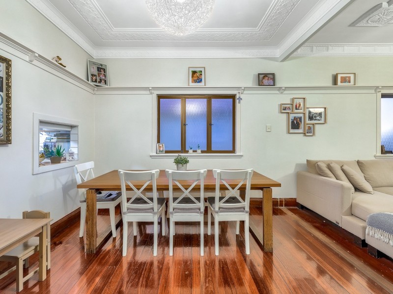 25 Crawford Avenue, Stafford QLD 4053