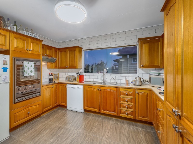 25 Crawford Avenue, Stafford QLD 4053