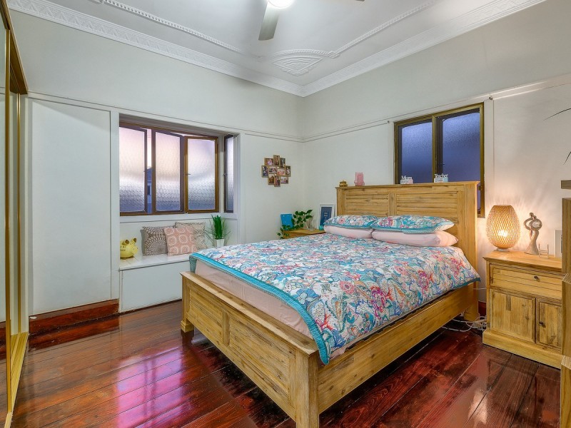 25 Crawford Avenue, Stafford QLD 4053