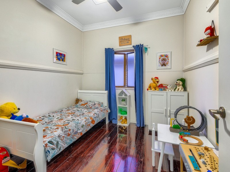 25 Crawford Avenue, Stafford QLD 4053