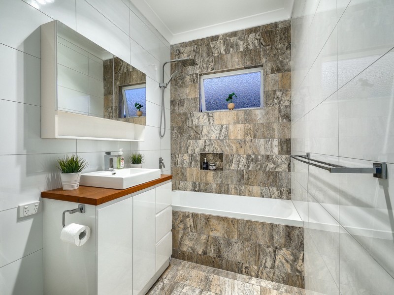 25 Crawford Avenue, Stafford QLD 4053