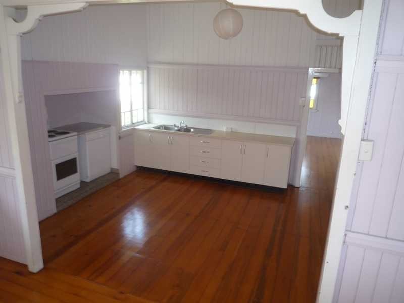 31 Yarradale Street, Newmarket QLD 4051