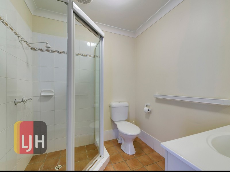 10/2 Russell Street, Everton Park QLD 4053