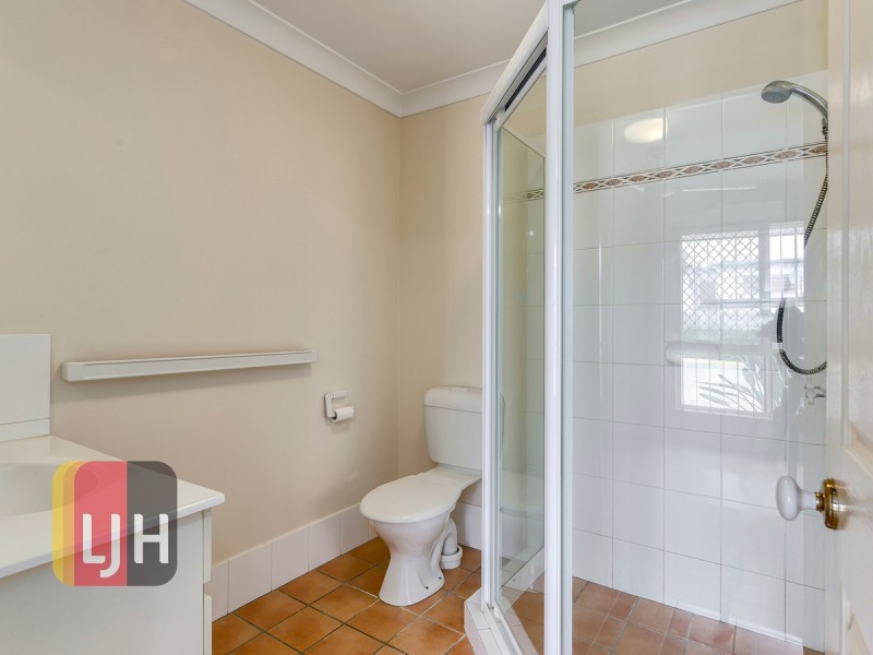 10/2 Russell Street, Everton Park QLD 4053