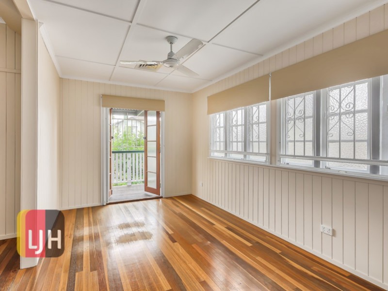 16 Cowan Street, Chermside QLD 4032