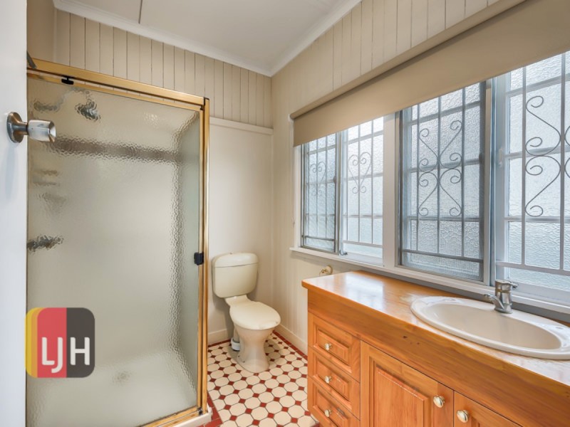 16 Cowan Street, Chermside QLD 4032