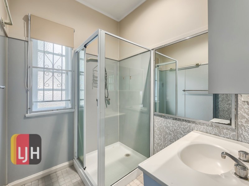 16 Cowan Street, Chermside QLD 4032