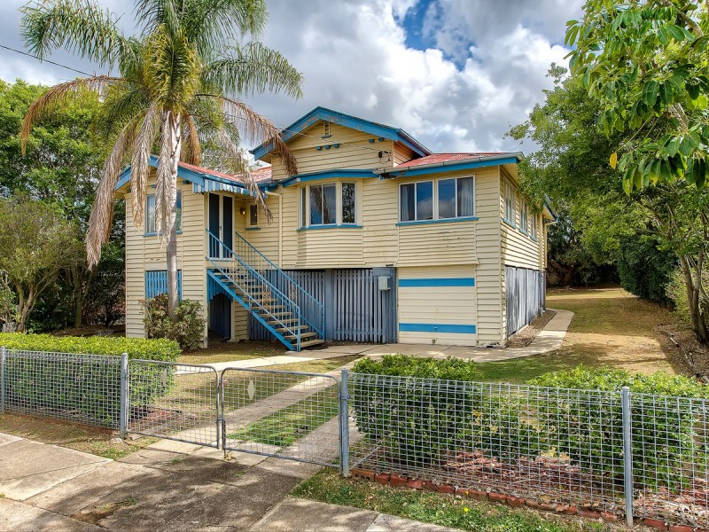 7 School Road, Stafford QLD 4053