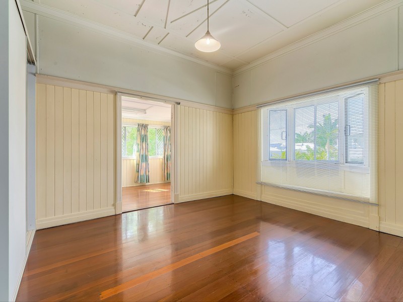 7 School Road, Stafford QLD 4053