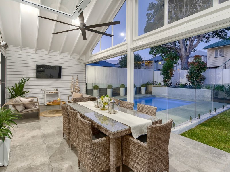 54 Eleventh Avenue, Kedron QLD 4031