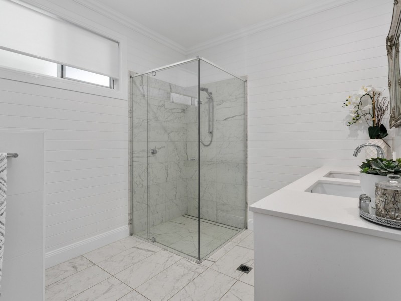 54 Eleventh Avenue, Kedron QLD 4031