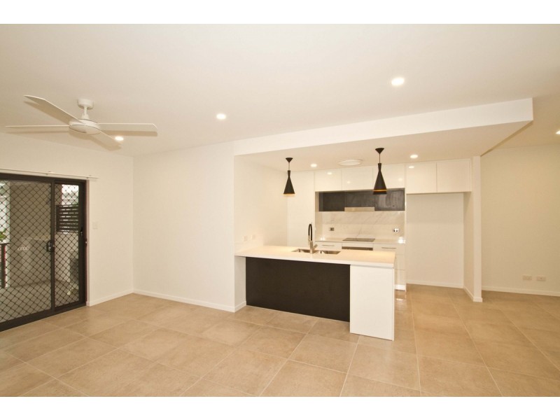 8/11 University Road, Mitchelton QLD 4053