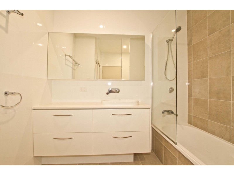 8/11 University Road, Mitchelton QLD 4053